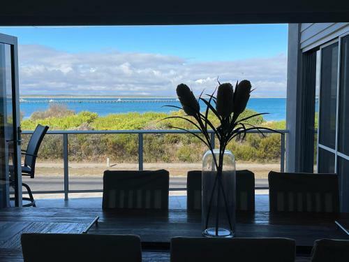 Seachange House