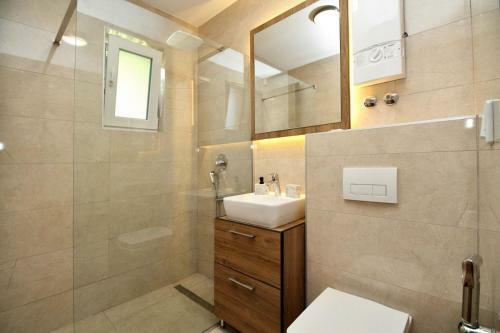 Wood & Green Luxury Villa Estate