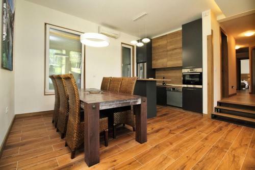 Wood & Green Luxury Villa Estate