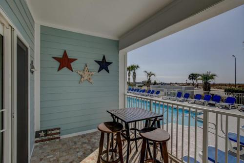 Immaculate Condo Prime Orange Beach Location With Spectacular Views