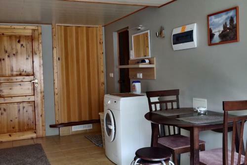 Apartamento Flat - 35 M2 L Sauna L Kitchen L Kuutsem�e 30km