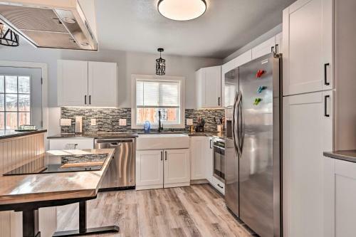 Kenai Home With Fireplace Less Than 10 Mi To Big Eddy!