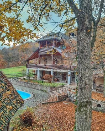 Villa B