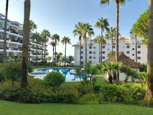 Apartamento Mi Capricho, Beachfront, Grownfloor, Private Garden & Terrace