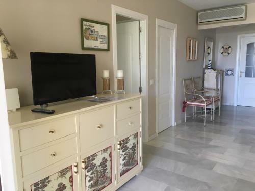 Apartamento Mi Capricho, Beachfront, Grownfloor, Private Garden & Terrace