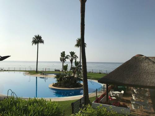 Apartamento Mi Capricho, Beachfront, Grownfloor, Private Garden & Terrace