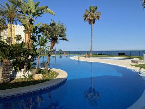 Apartamento Mi Capricho, Beachfront, Grownfloor, Private Garden & Terrace