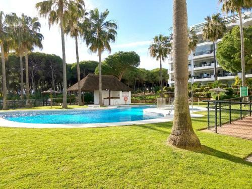 Apartamento Mi Capricho, Beachfront, Grownfloor, Private Garden & Terrace