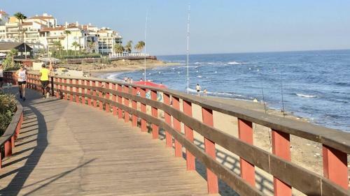 Apartamento Mi Capricho, Beachfront, Grownfloor, Private Garden & Terrace