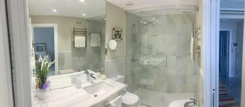 Apartamento Mi Capricho, Beachfront, Grownfloor, Private Garden & Terrace