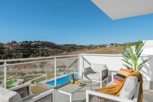 Cala de Mijas 2 Bedroom Apartment With Parking And Pool