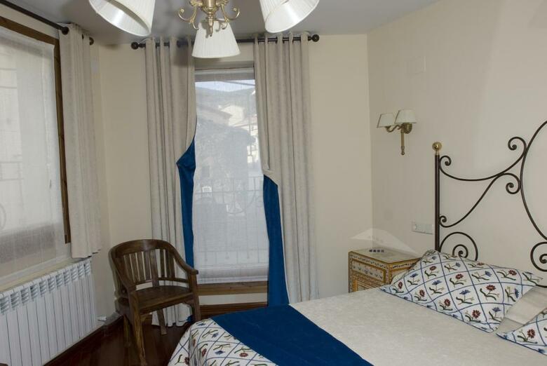 Hotel La Posada Del Ti�tar