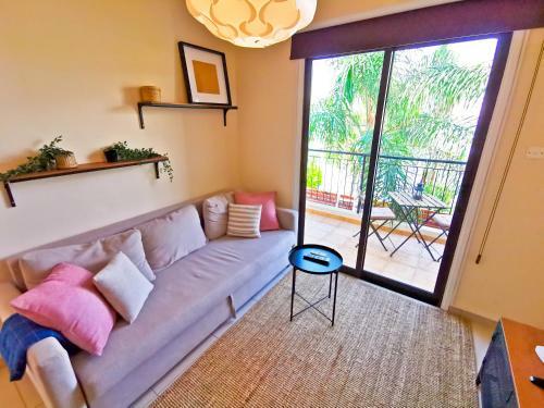 Lazy Days Pool Apartments