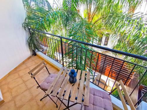 Lazy Days Pool Apartments