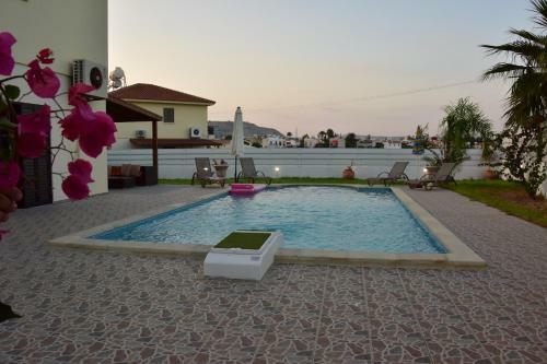 Villa Limni Pool House