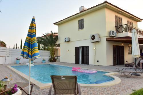 Villa Limni Pool House