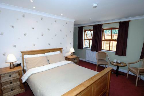 Hostal New Overlander Restaurant & Accommodation