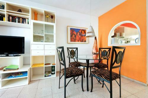 Lovely 2-bed House With Pool And Sea-view Chayofa