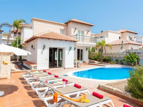 Hermosa Villa Chayofa Con Piscina Y Terraza