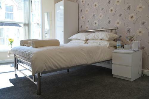 Hostal White Rose Guest House