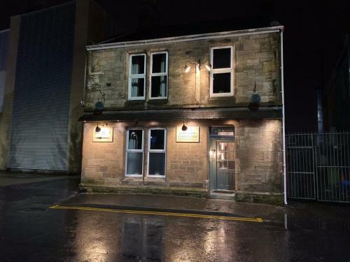 Hostal Irvine Guest House