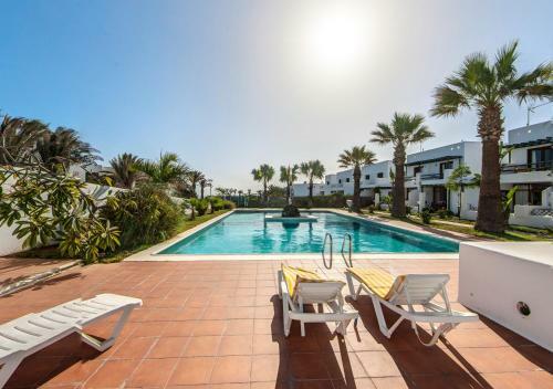 B13-d�plex Luminoso+ Piscina A 150 M Del Mar