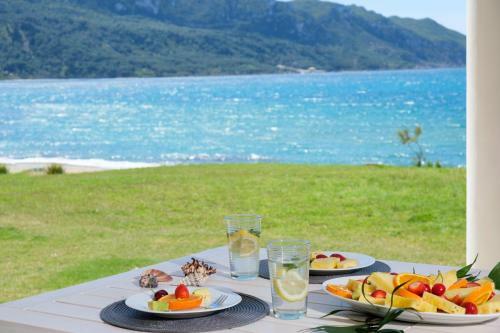 Armikes Beachfront Suites Afionas