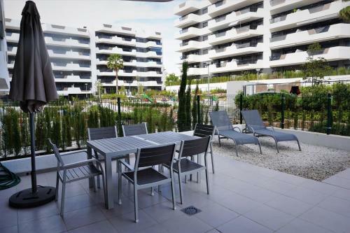 Cosy Ground Floor Apartment With Direct Access To The Pool