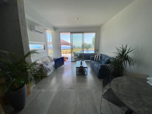 Infinity Blue Villa (new)
