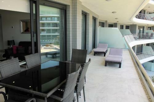 Infinity View Lovely Apartment