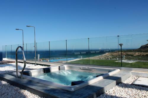 Infinity View Lovely Apartment