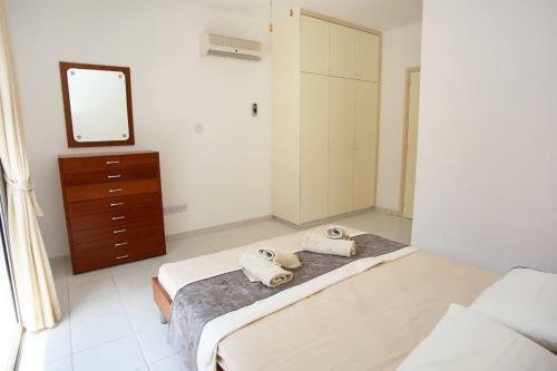 Iris Village 2 Bedroom / 2 Bathroom Townhouse