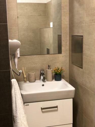 Apartm�ny Skuhersk�ho