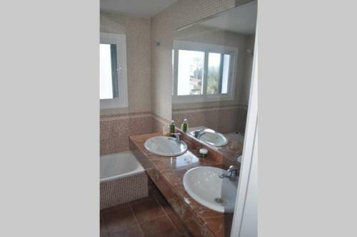 Villa Blanca Punta Grossa