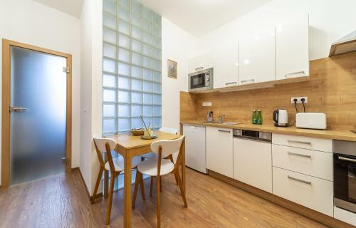Aviatik Apartments