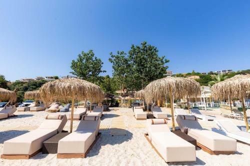 Hotel Limna Beach