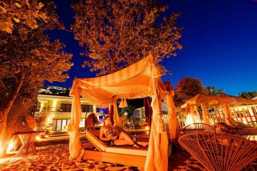 Hotel Limna Beach