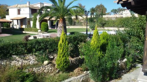 Afitos Holiday Home