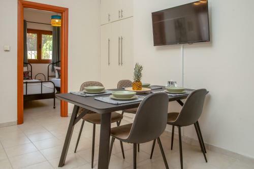 Apartamento Stylish 2-bdrm Apts In Afytos 400m From Beach