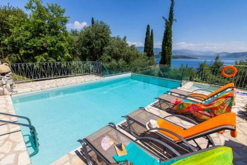 Scirocco & Folitsa Villas