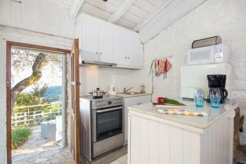 Scirocco & Folitsa Villas