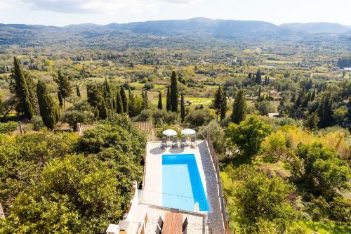 Villa Dinos