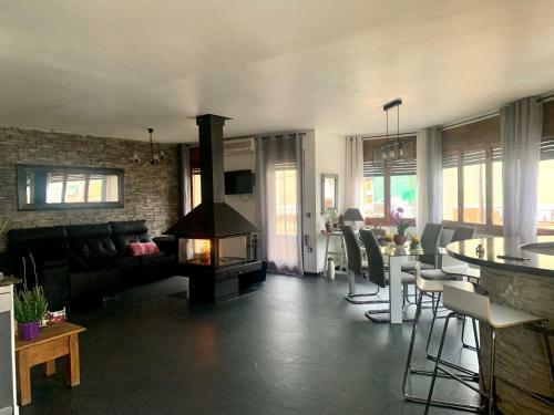Apartamento Alojamiento Tur�stico Casa Ela