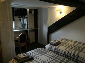 Hostal The Brighton