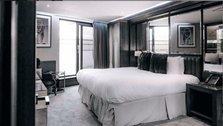 Hotel Thistle Newcastle City Centre, The County