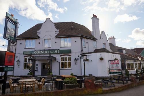 Hotel Corner House Inn By Good Night Inns