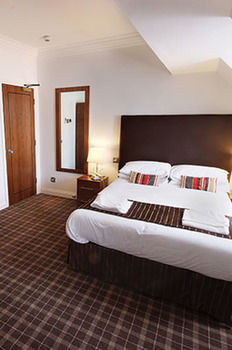 Waterside Hotel