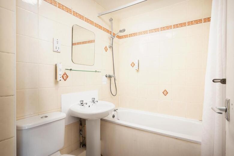 Hostal Rooms Inn