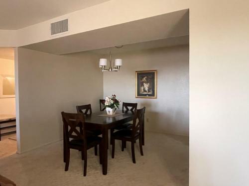 Spacious 2bed/2bath Apartment Is Mesa, Az - 55+ Community