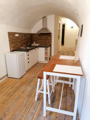 Apartment B B B